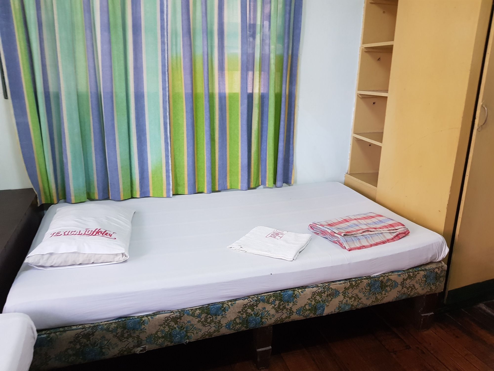 Texicano Hotel Main Laoag Buitenkant foto